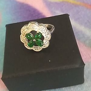Vintage emerald ring flower with tiny white zircon